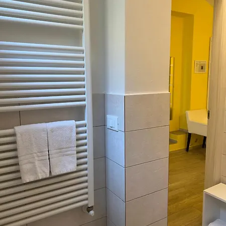 Casa Francia Emilia Levante *