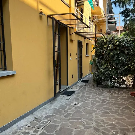 Casa Francia Emilia Levante Guest house